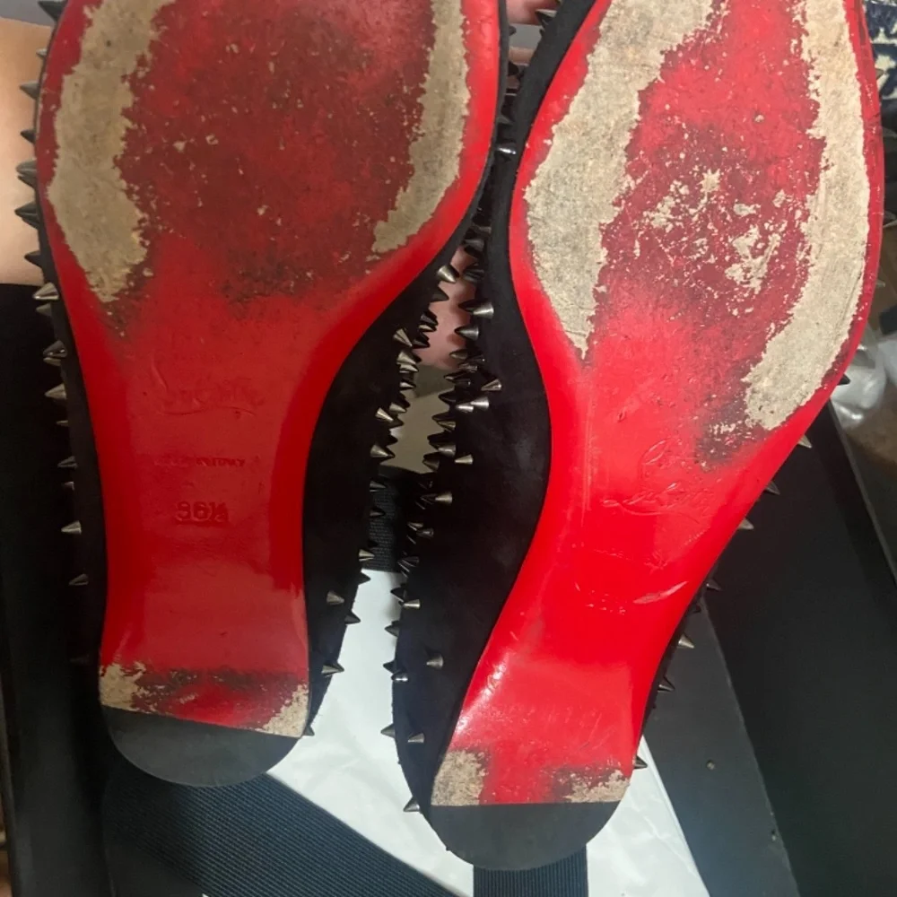 Shoes - Picture 2 of 2